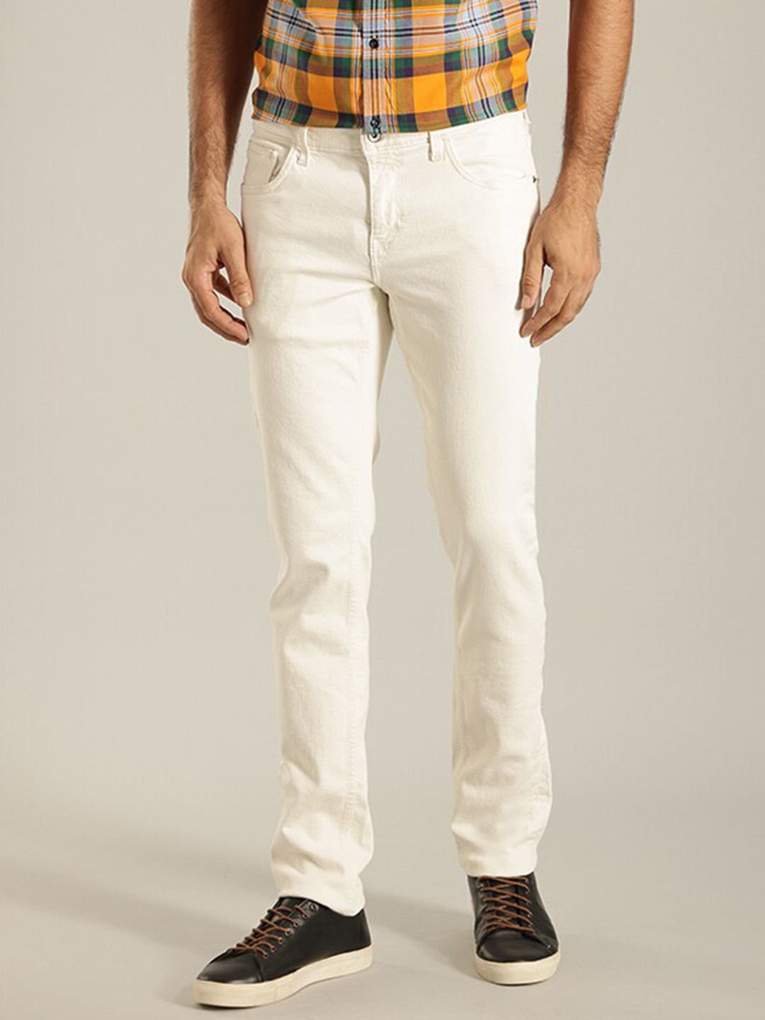 

Indian Terrain Men Brooklyn Clean Look Slim Fit Cotton Jeans, White