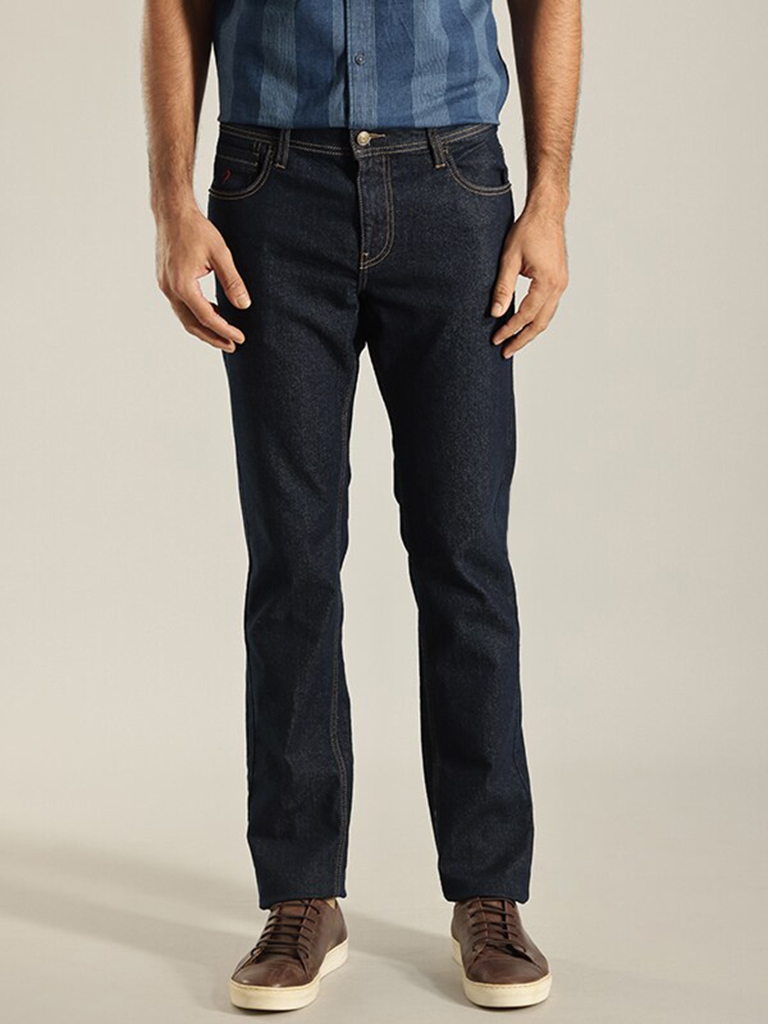 

Indian Terrain Men Brooklyn Clean Look Slim Fit Cotton Jeans, Navy blue