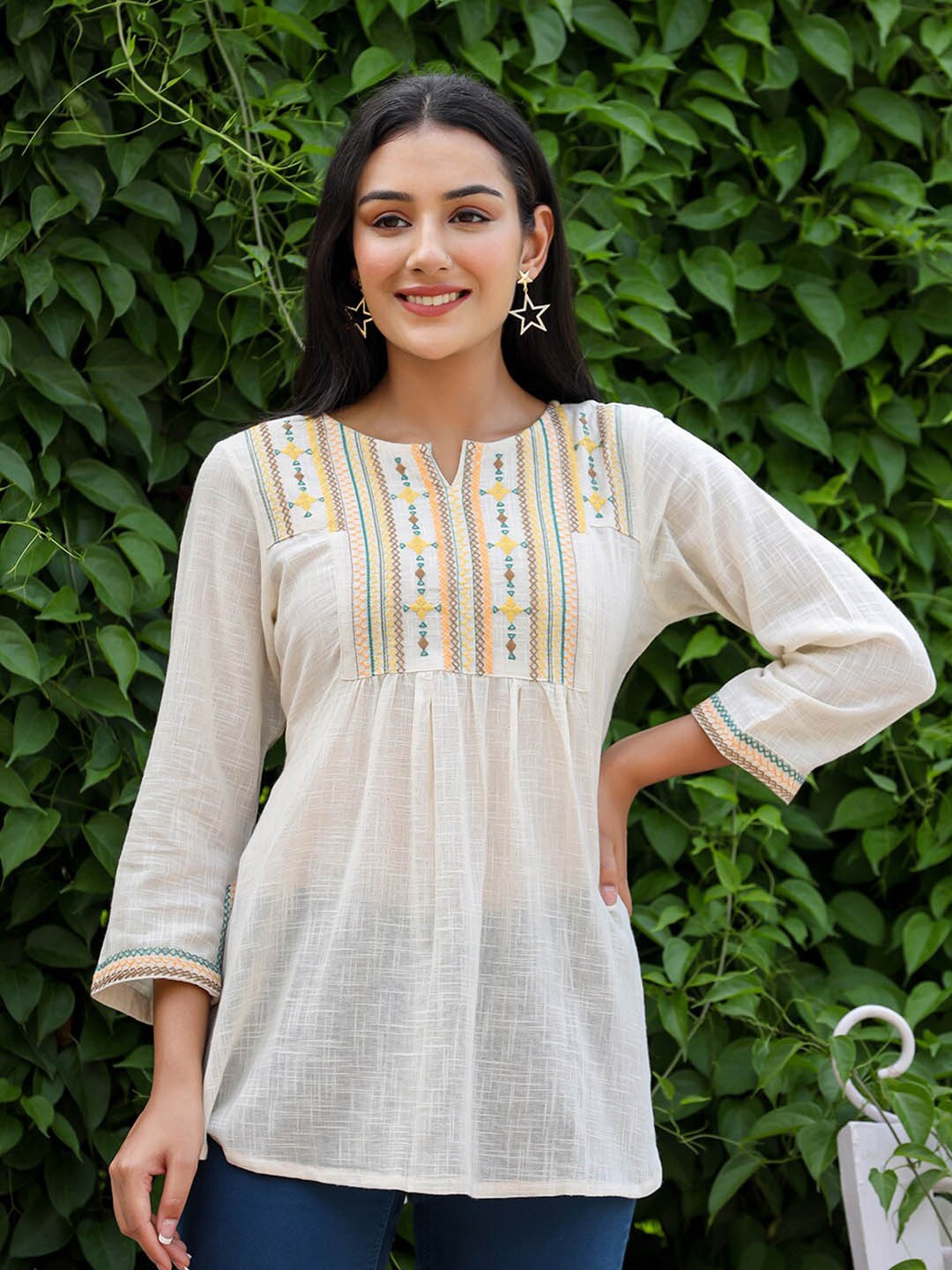 

KAAJH Ethnic Motifs Embroidered Thread Work Cotton Tunic, Off white