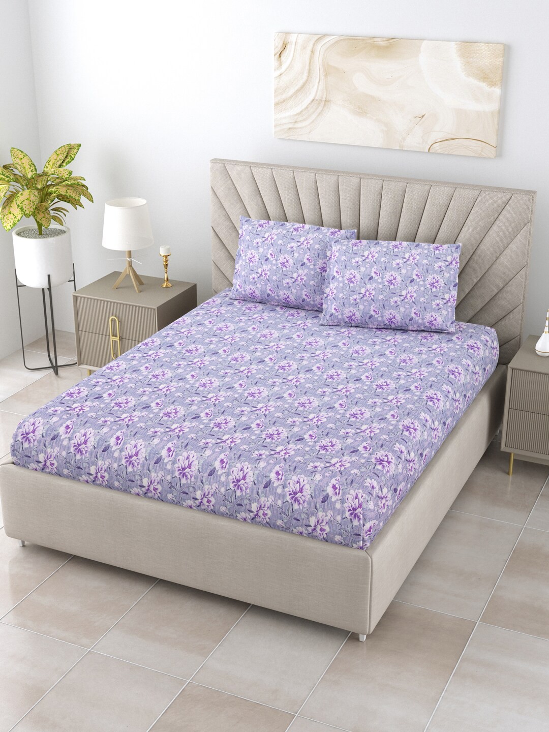 

BOMBAY DYEING Epigram Blue & White Floral Cotton 120 TC King Bedsheet & Pillow Covers