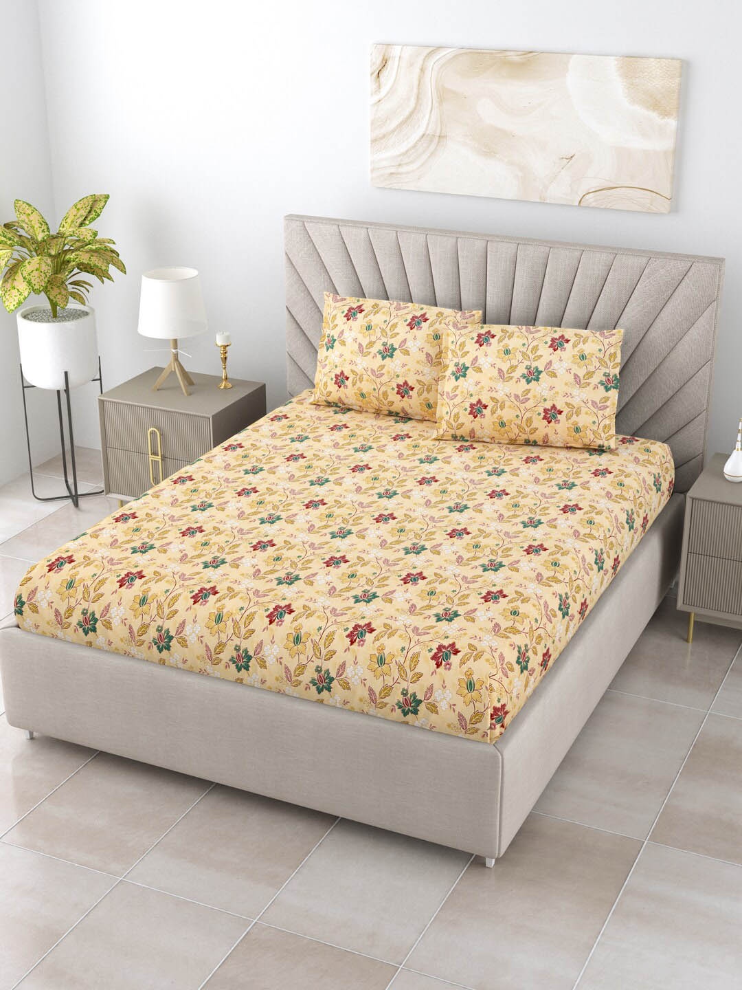 

BOMBAY DYEING Epigram Beige & Maroon Floral Cotton 120 TC King Bedsheet & Pillow Covers