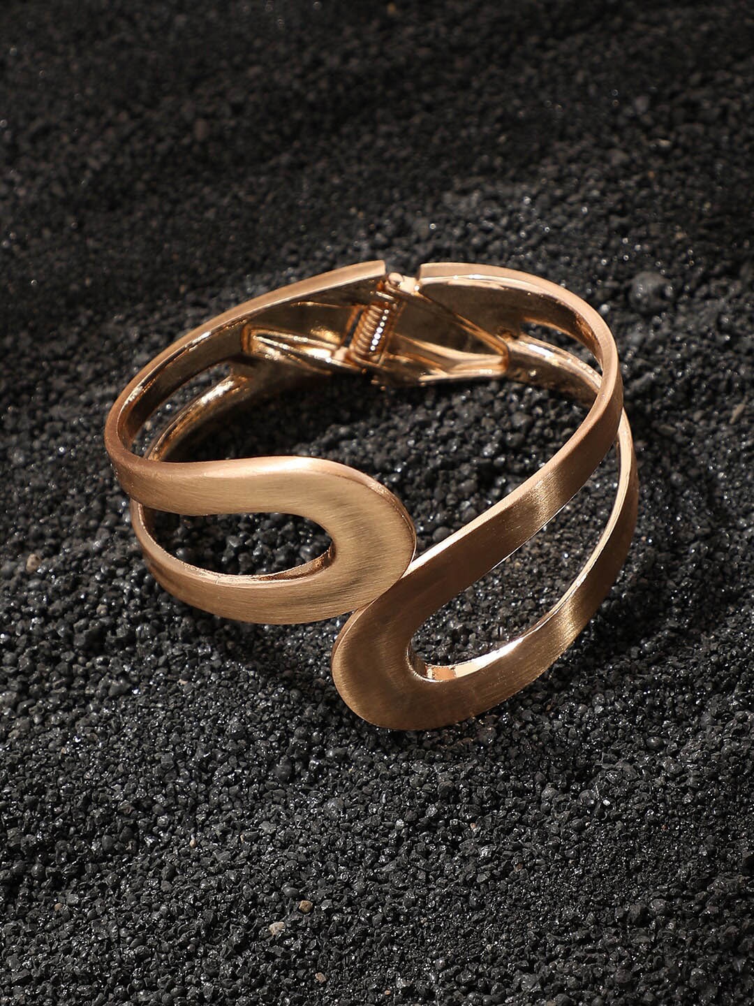 

SOHI Gold-Plated Cuff Bracelet