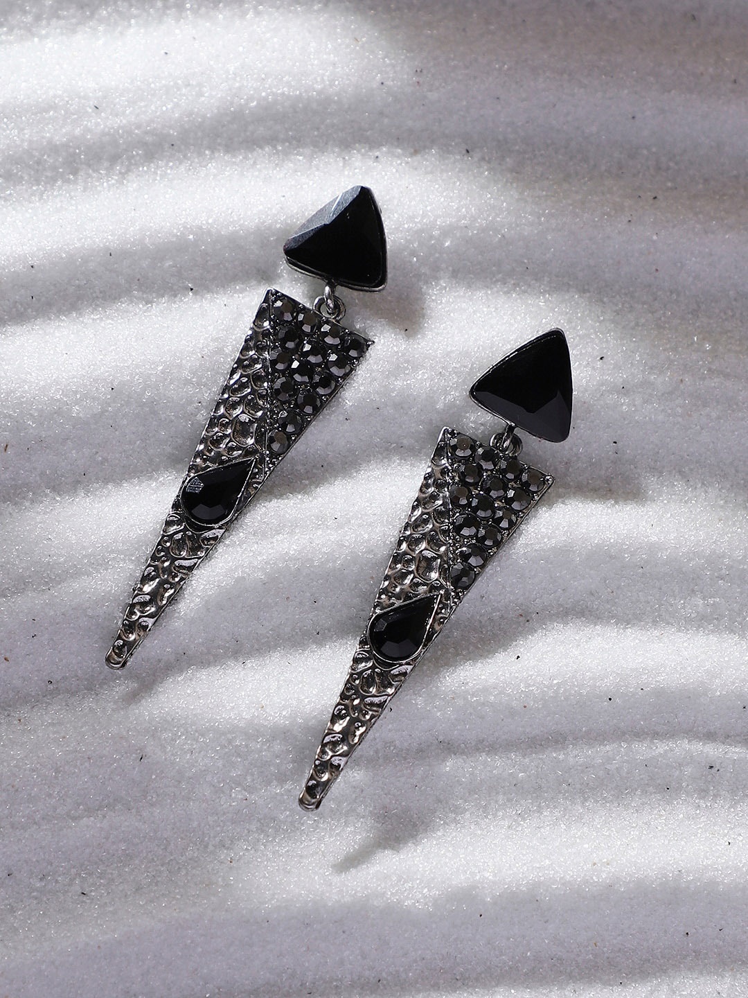 

SOHI Silver Plated Oxidised Triangular Shaped Stone Studded Drop Earrings