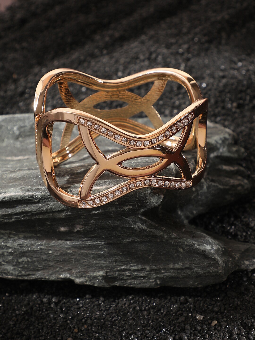 

SOHI Gold-Plated Bangle-Style Bracelet