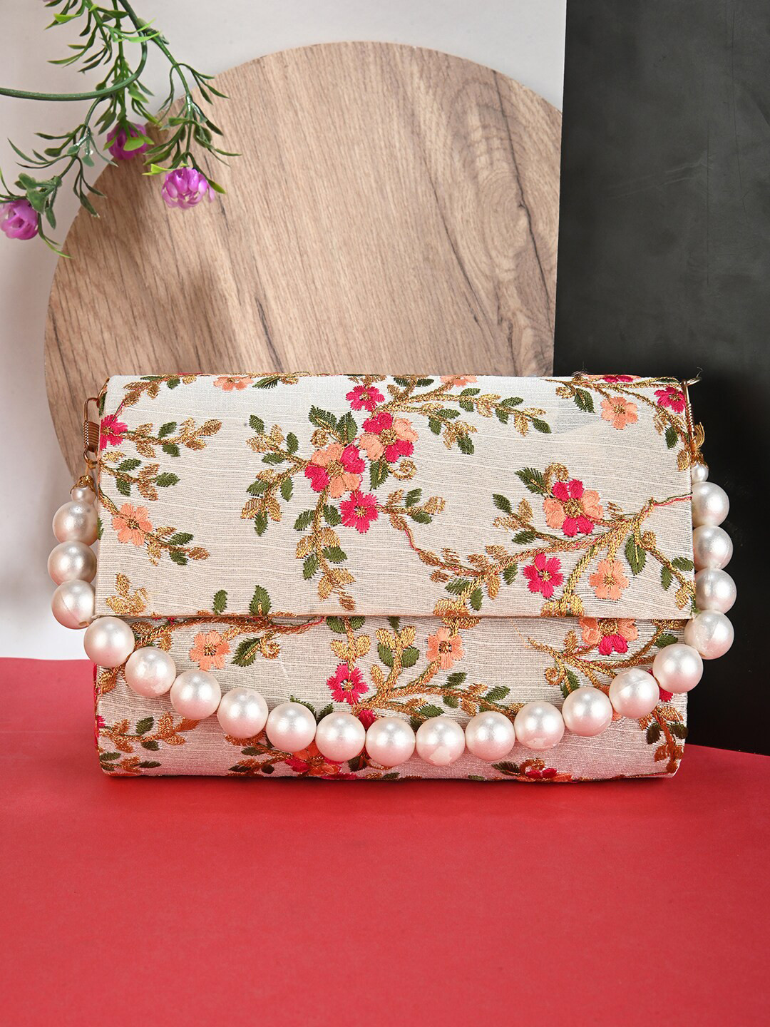 

gaura pakhi Embroidered Purse Clutch, White