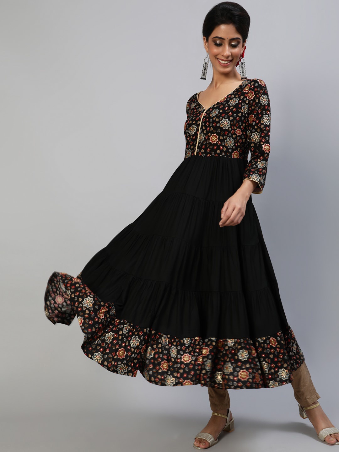 

AKS Couture Floral Printed Tiered Anarkali Kurta, Black