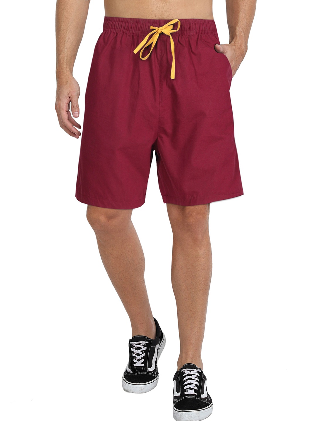 

FTX Men Mid-Rise Pure Cotton Shorts, Maroon