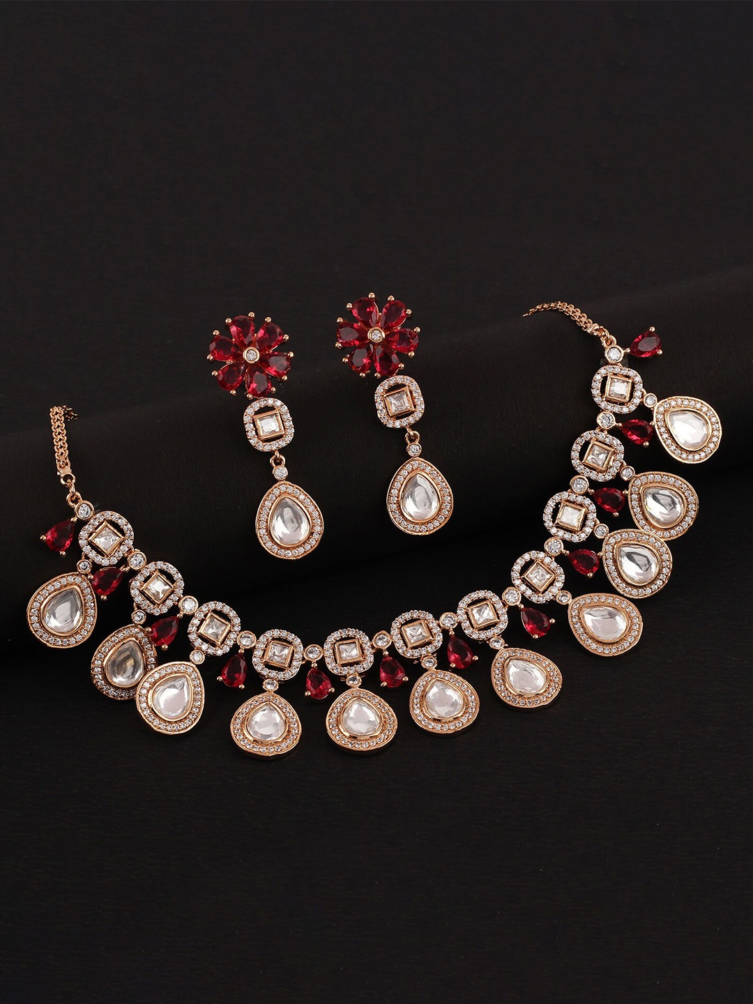 

Mirana Gold-Plated Necklace With Earrings