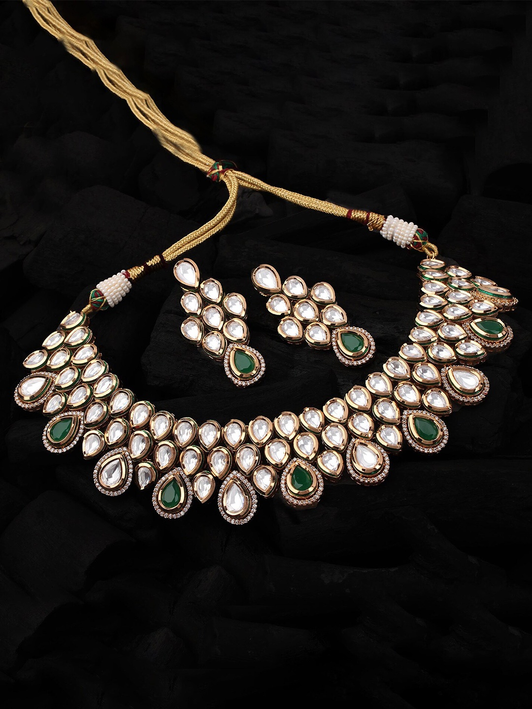 

Mirana Gold-Plated Necklace With Earrings