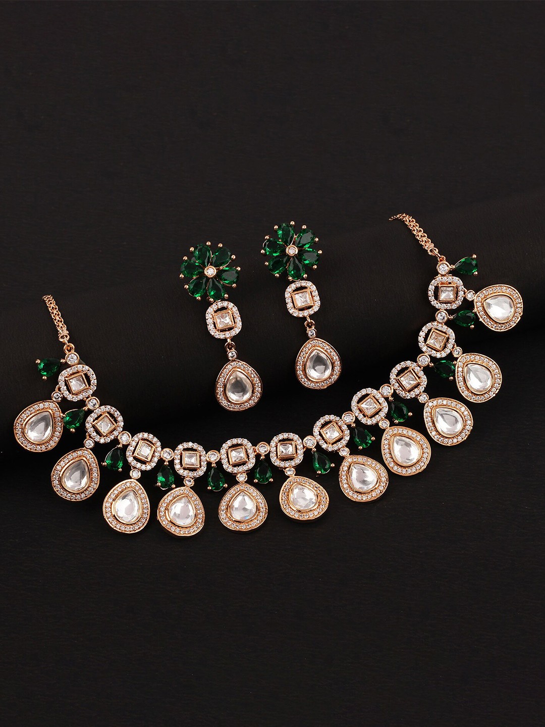

Mirana Gold-Plated Necklace With Earrings