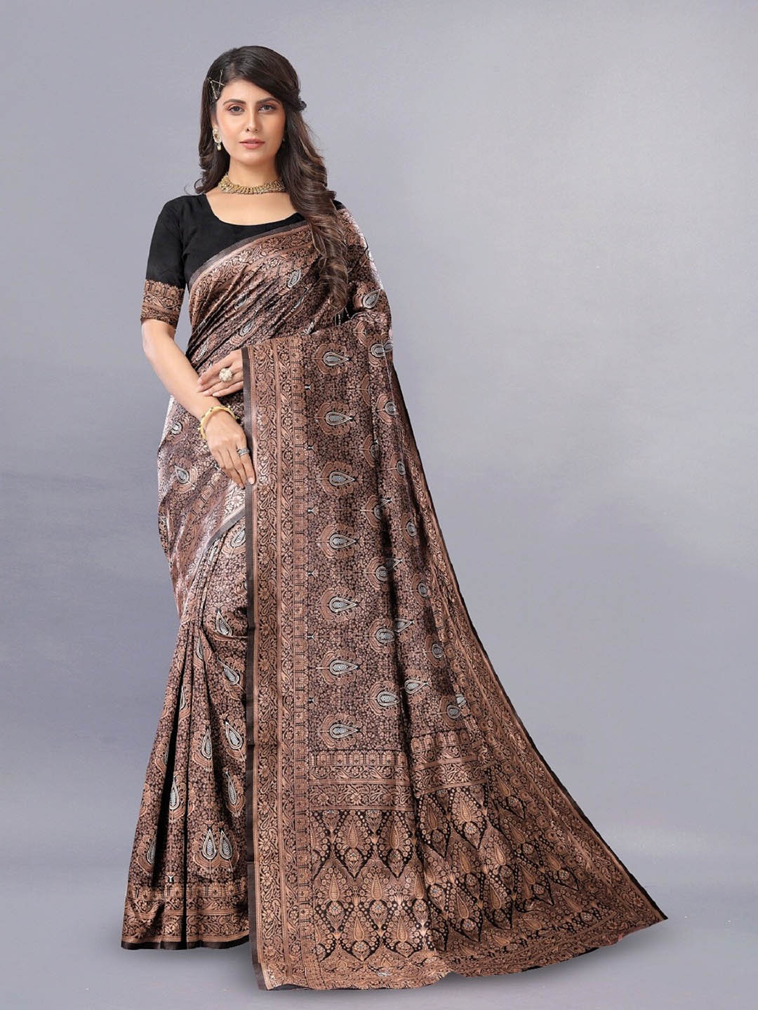 

Hinayat Fashion Ethnic Motifs Woven Designed Zari Detailed Banarasi Saree, Black