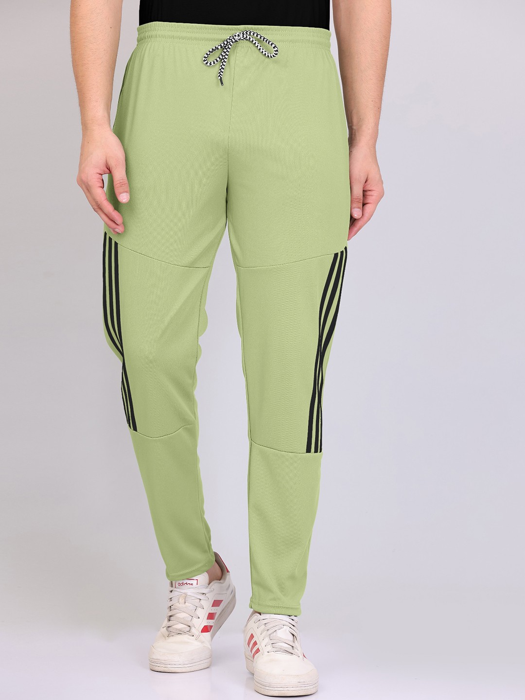 

Wuxi Men Straight Fit Track Pants, Green