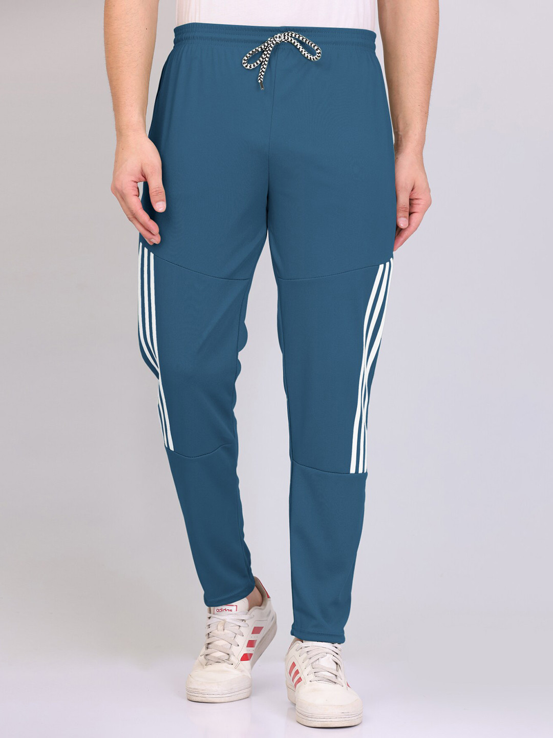 

Wuxi Men Striped Straight Fit Sports Track Pants, Blue