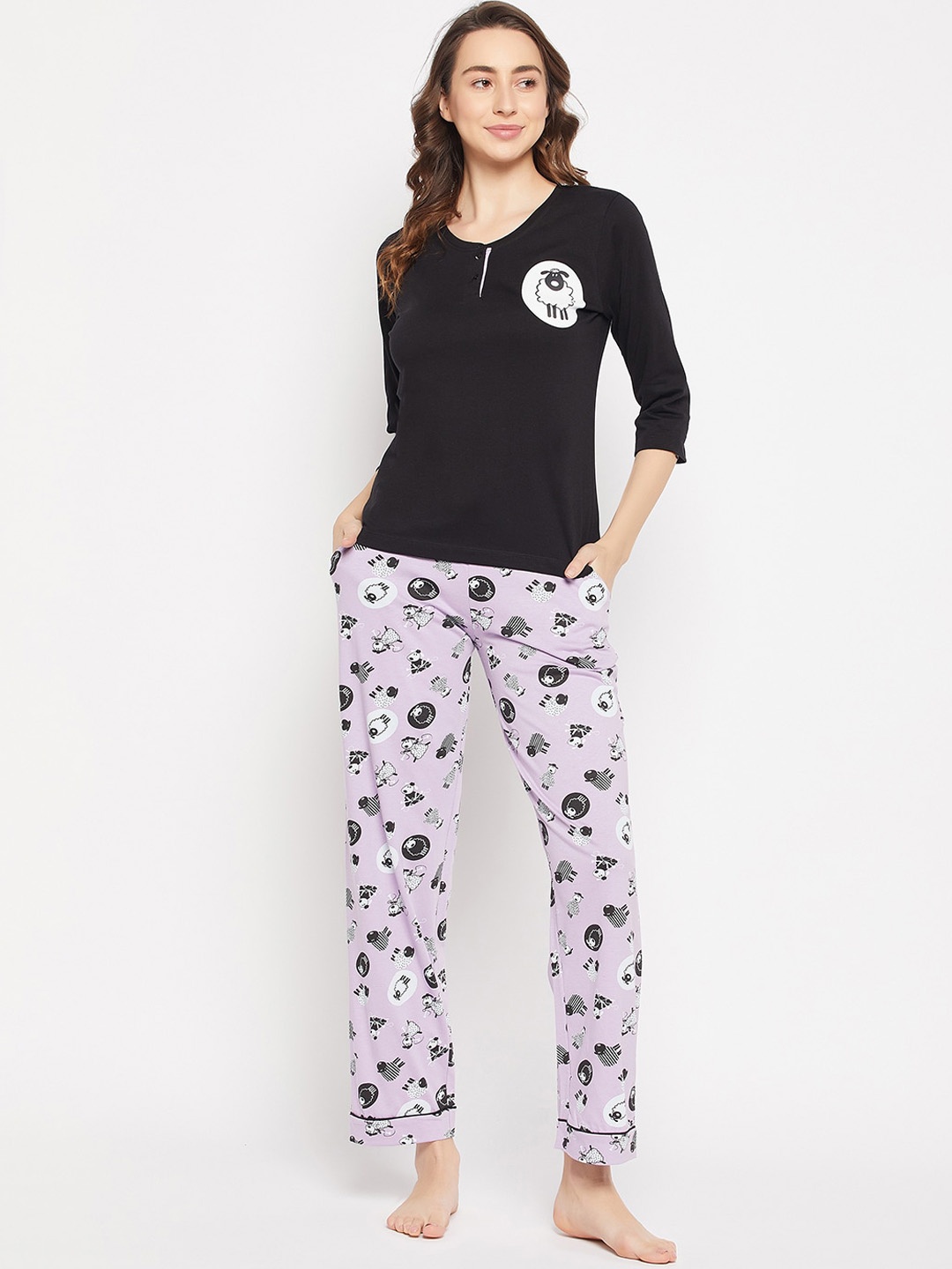 

Clovia Women Conversational Printed Night suit, Black