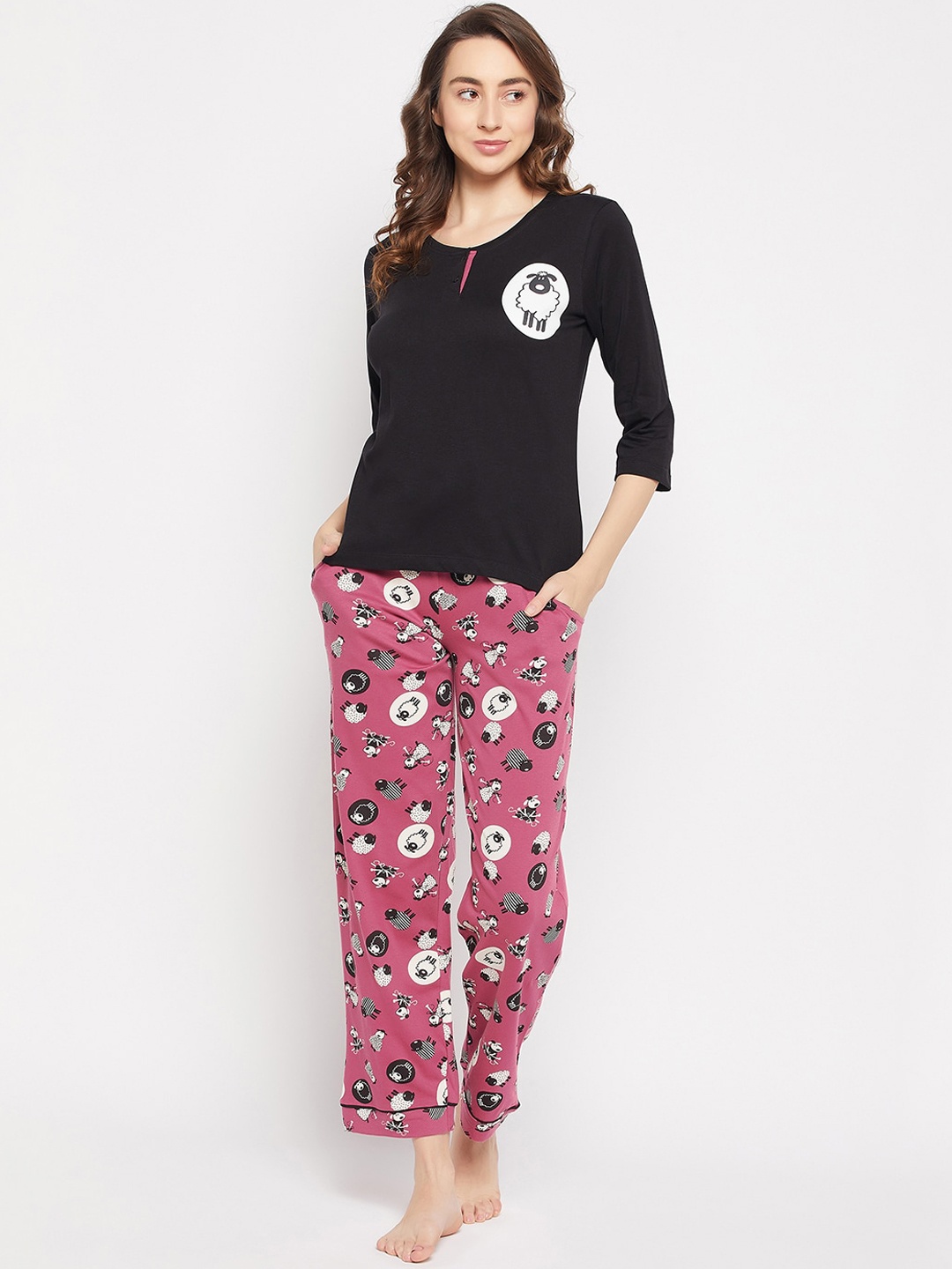 

Clovia Geometric Printed Top & Pyjama, Black