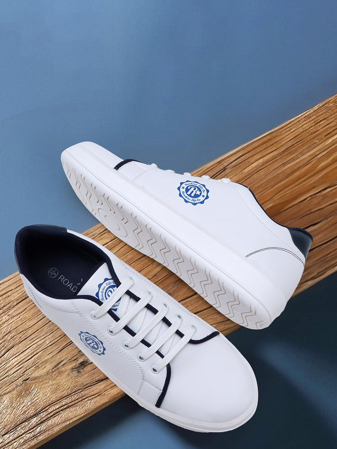 

The Roadster Lifestyle Co. Men White & Navy Blue Printed Padded Insole Basics Sneakers