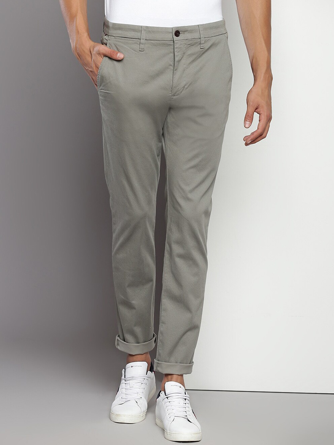 

Tommy Hilfiger Men Slim Fit Regular Trousers, Grey