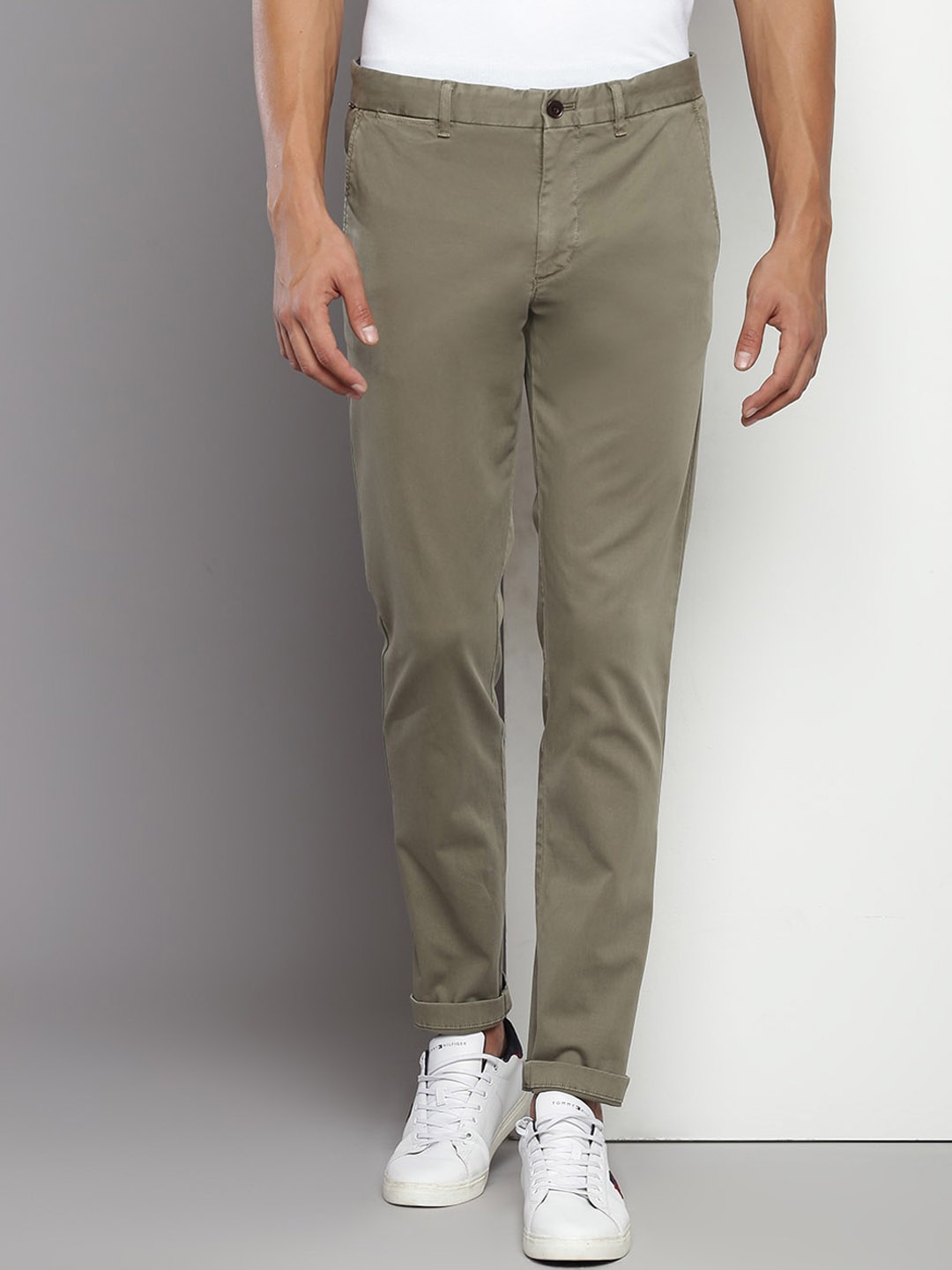 

Tommy Hilfiger Men Slim Fit Regular Trousers, Olive