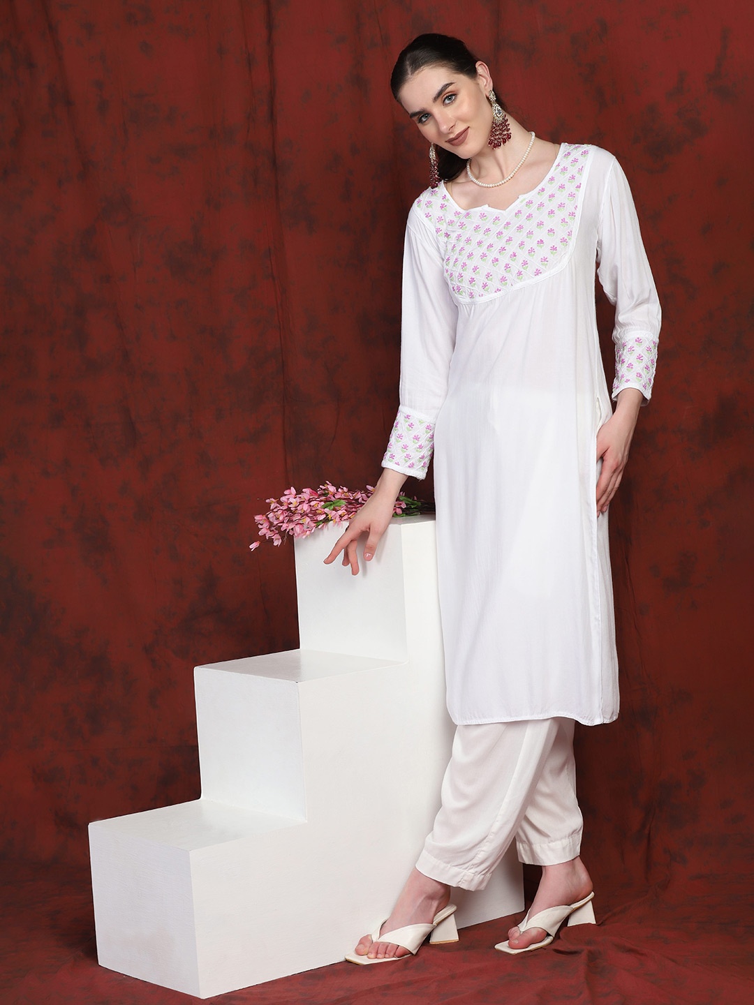 

SHADES OF FAASHION Women Ethnic Motifs Yoke Design Cotton Chikankari Kurta, White