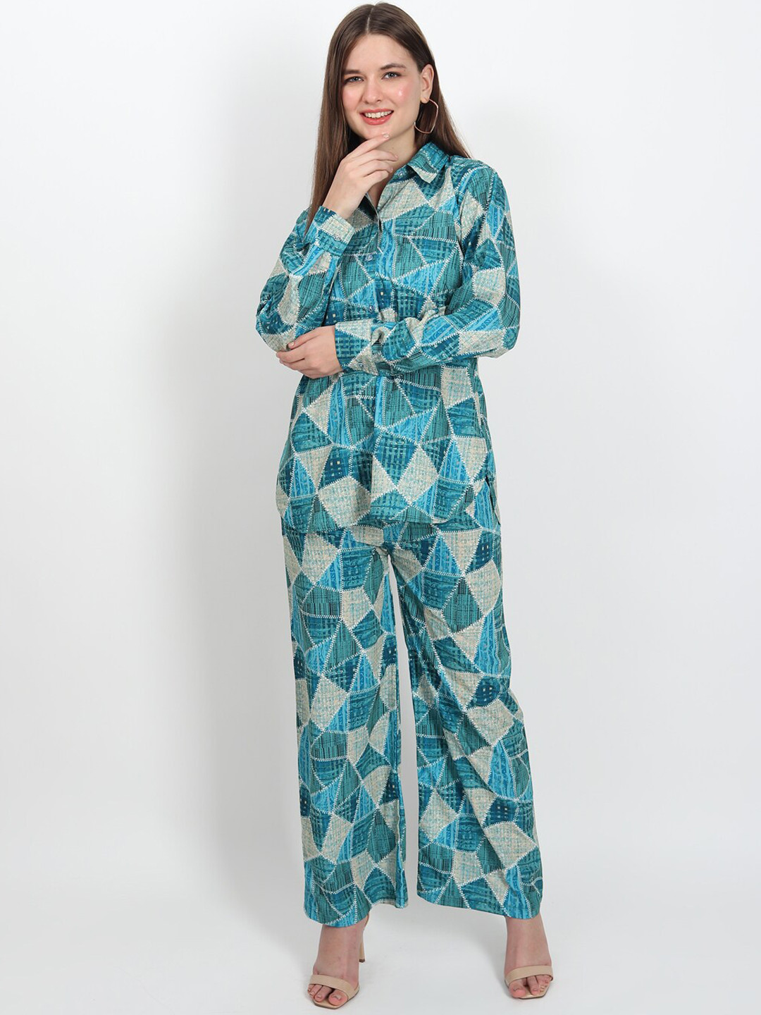 

ISAM Geometric Printed Shirt & Palazzo, Green