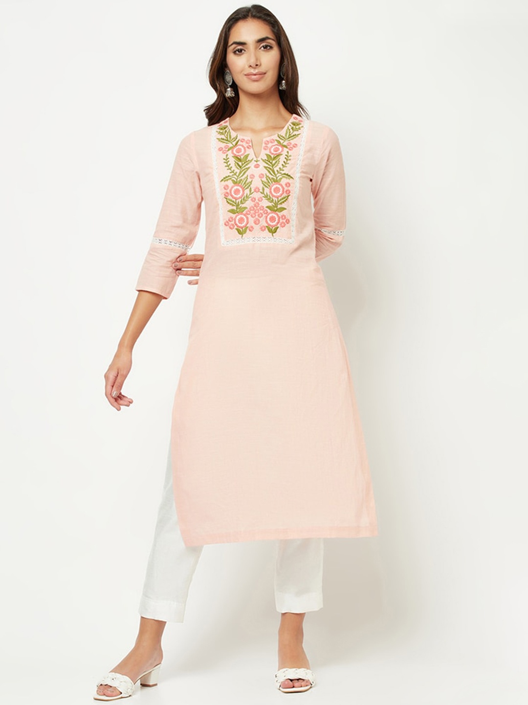 

BARARA ETHNIC Floral Printed Yoke Design Thread Work Cotton Kurta, Pink