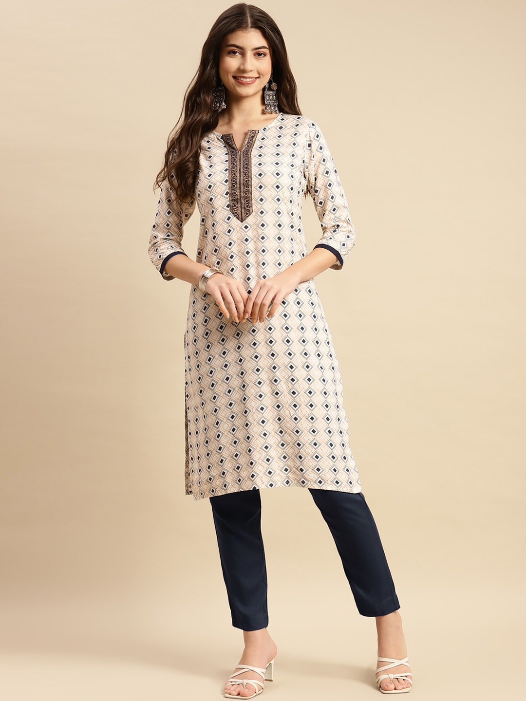 

Rangita Geometric Printed Round Neck Straight Kurta With Trousers, White