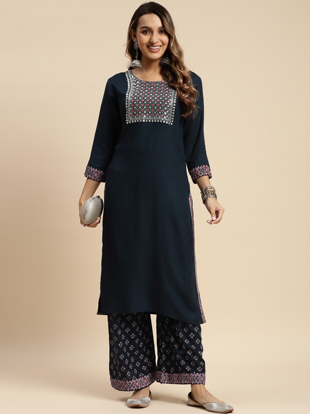 

Rangita Thread Work Detail Straight Kurta with Palazzos, Navy blue