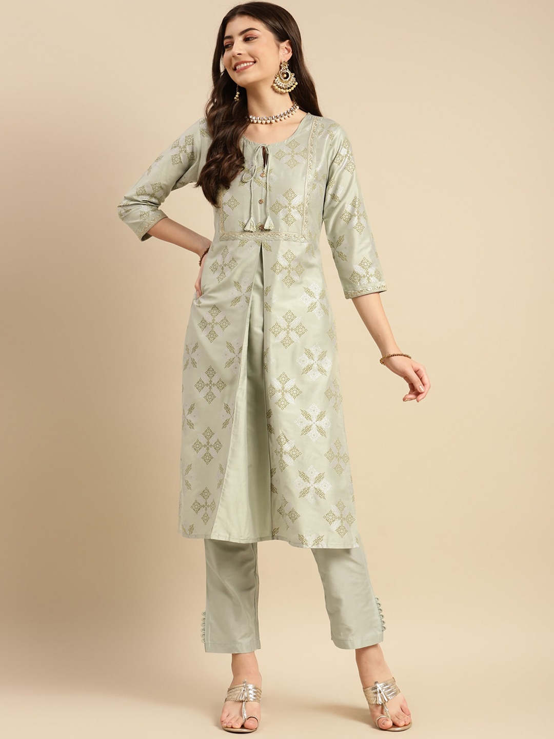 

Rangita Ethnic Motifs Printed Tie-Up Neck Straight Kurta With Trousers, Green