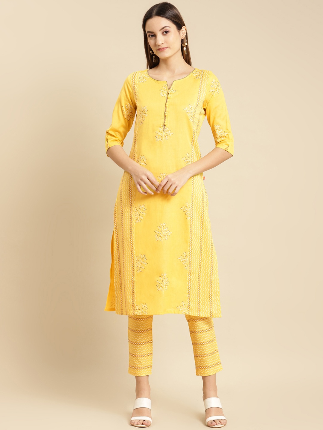 

Rangita Floral Printed Straight Kurta with Trousers, Yellow