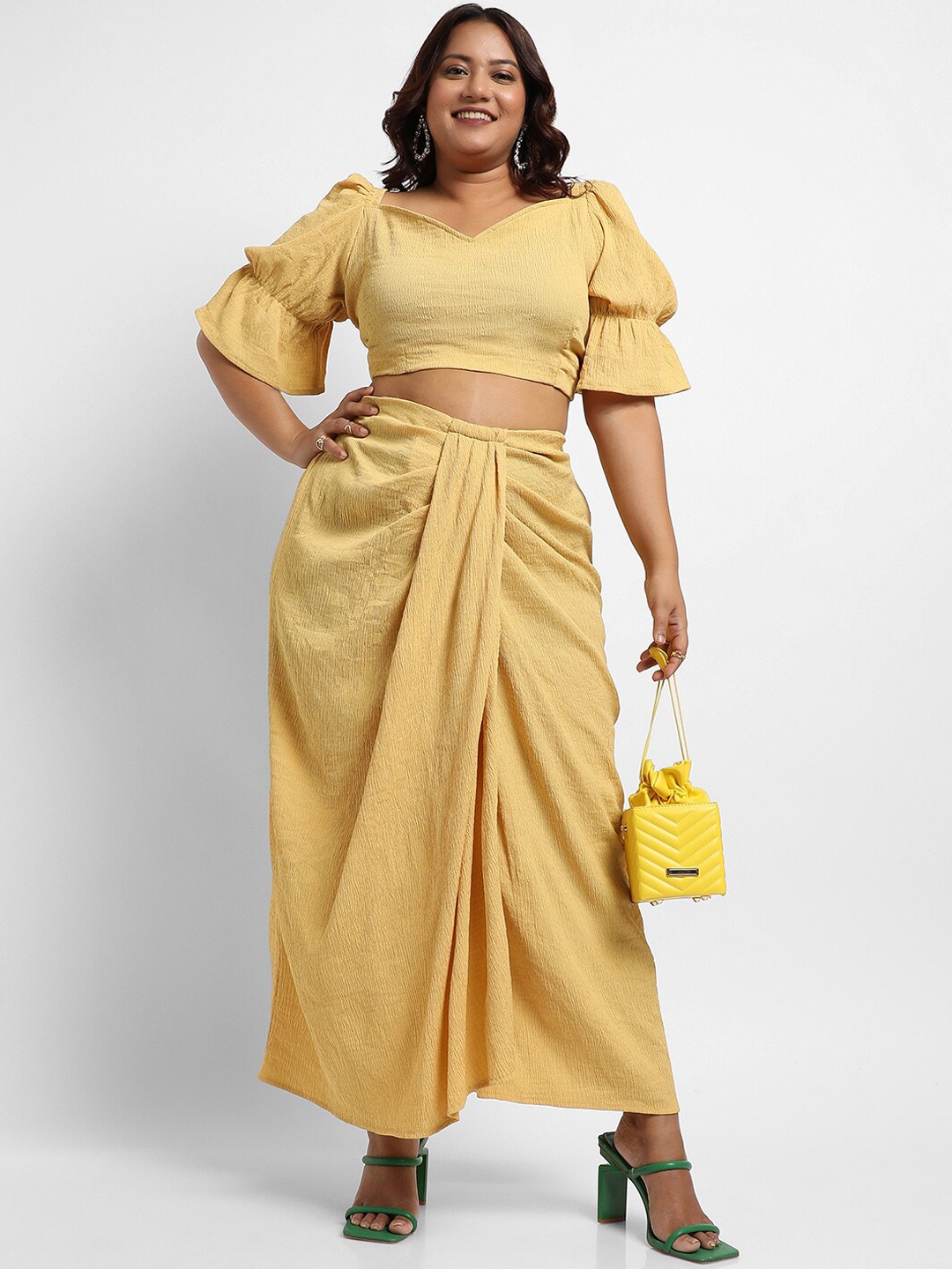 

Instafab Plus Sweetheart Neck Crop Top & Skirt, Yellow