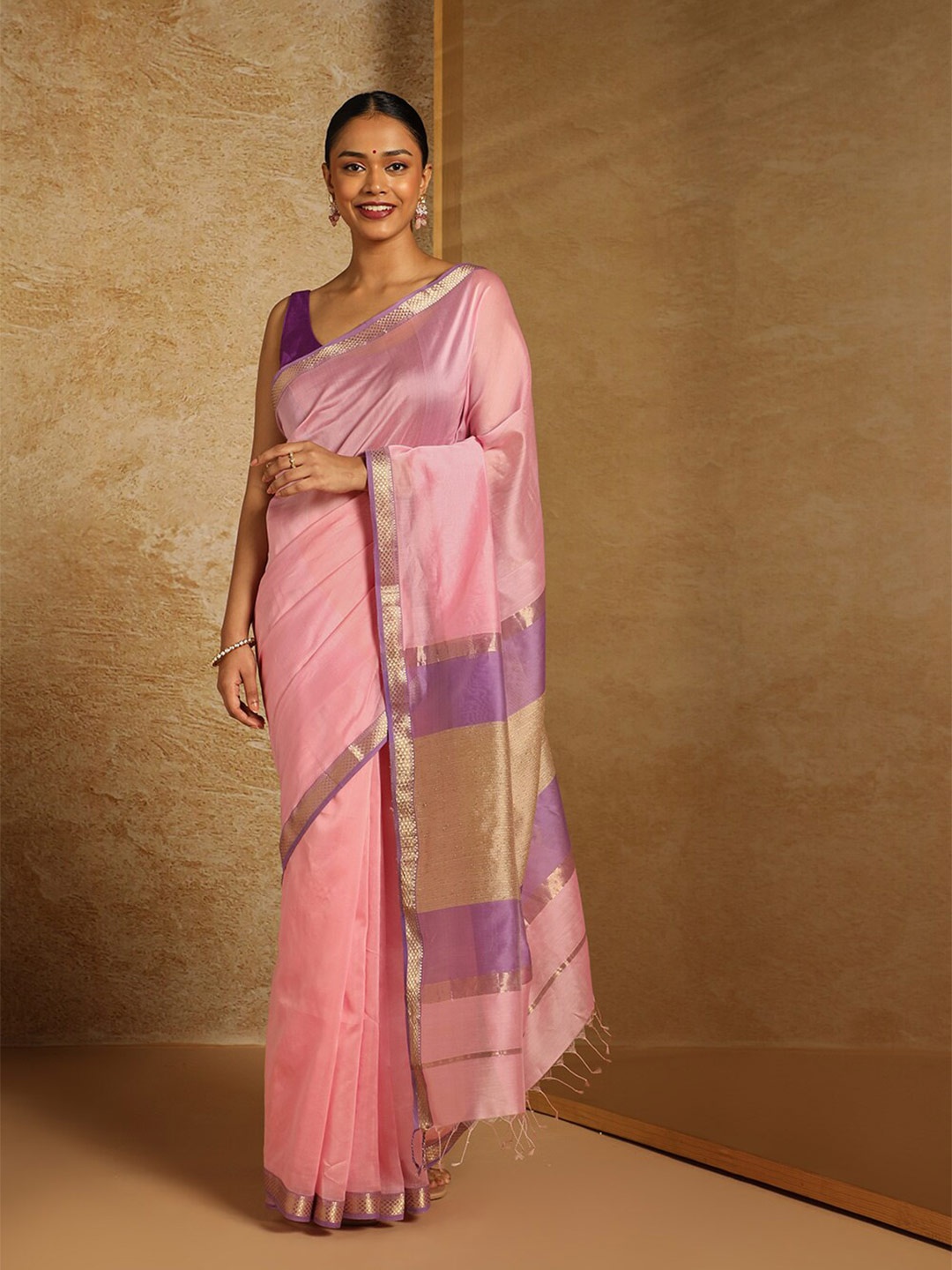 

Taneira Zari Maheshwari Saree, Pink