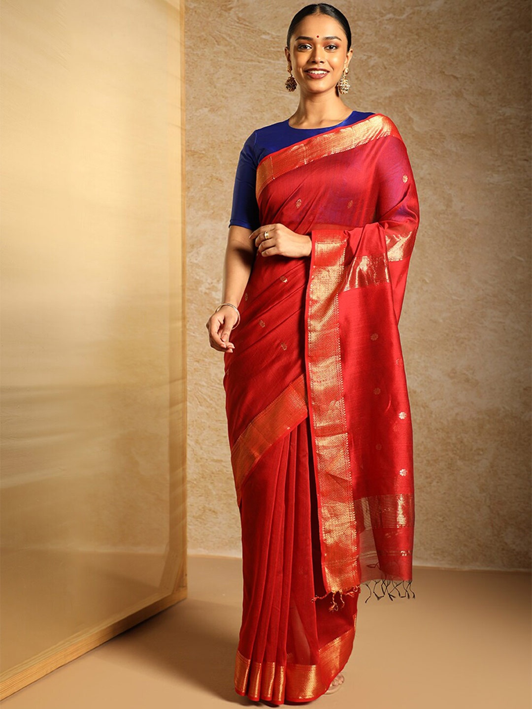 

Taneira Floral Woven Design Zari Silk Cotton Maheshwari Saree, Red