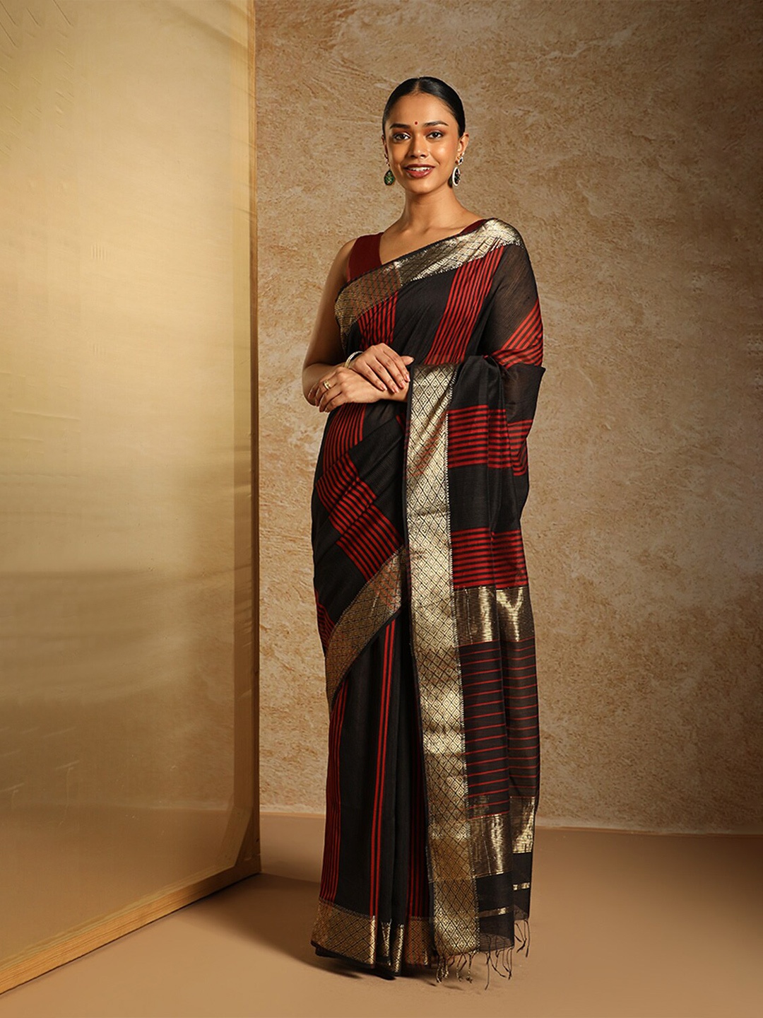 

Taneira Striped Woven Design Zari Silk Cotton Maheshwari Saree, Black