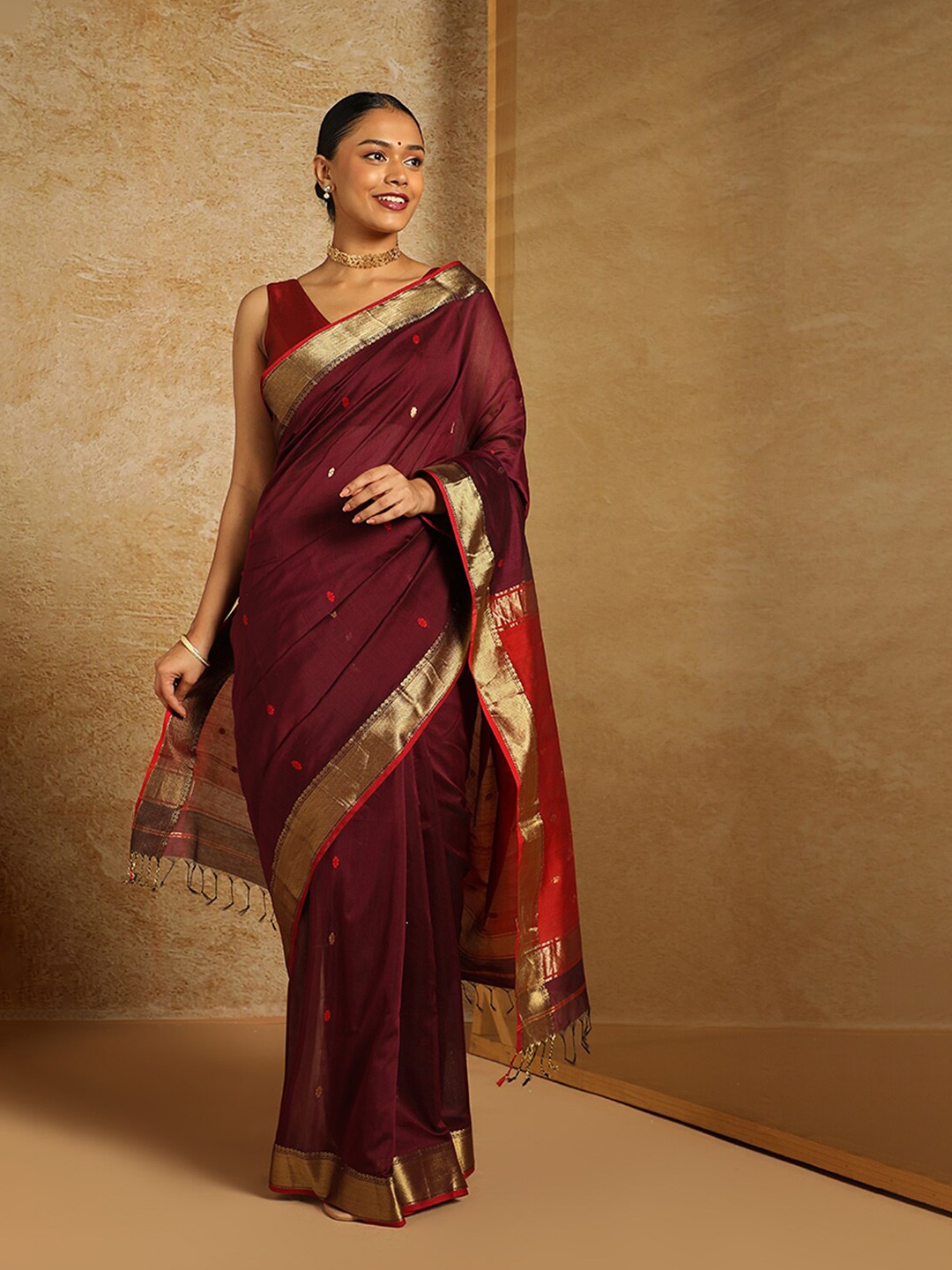 

Taneira Floral Woven Design Zari Silk Cotton Maheshwari Saree, Purple