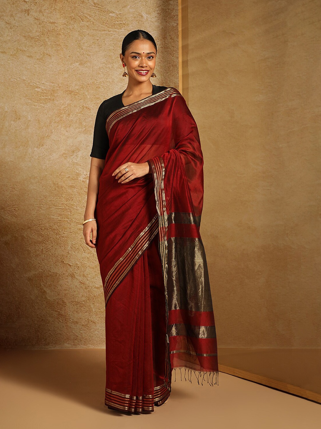 

Taneira Zari Maheshwari Saree, Red