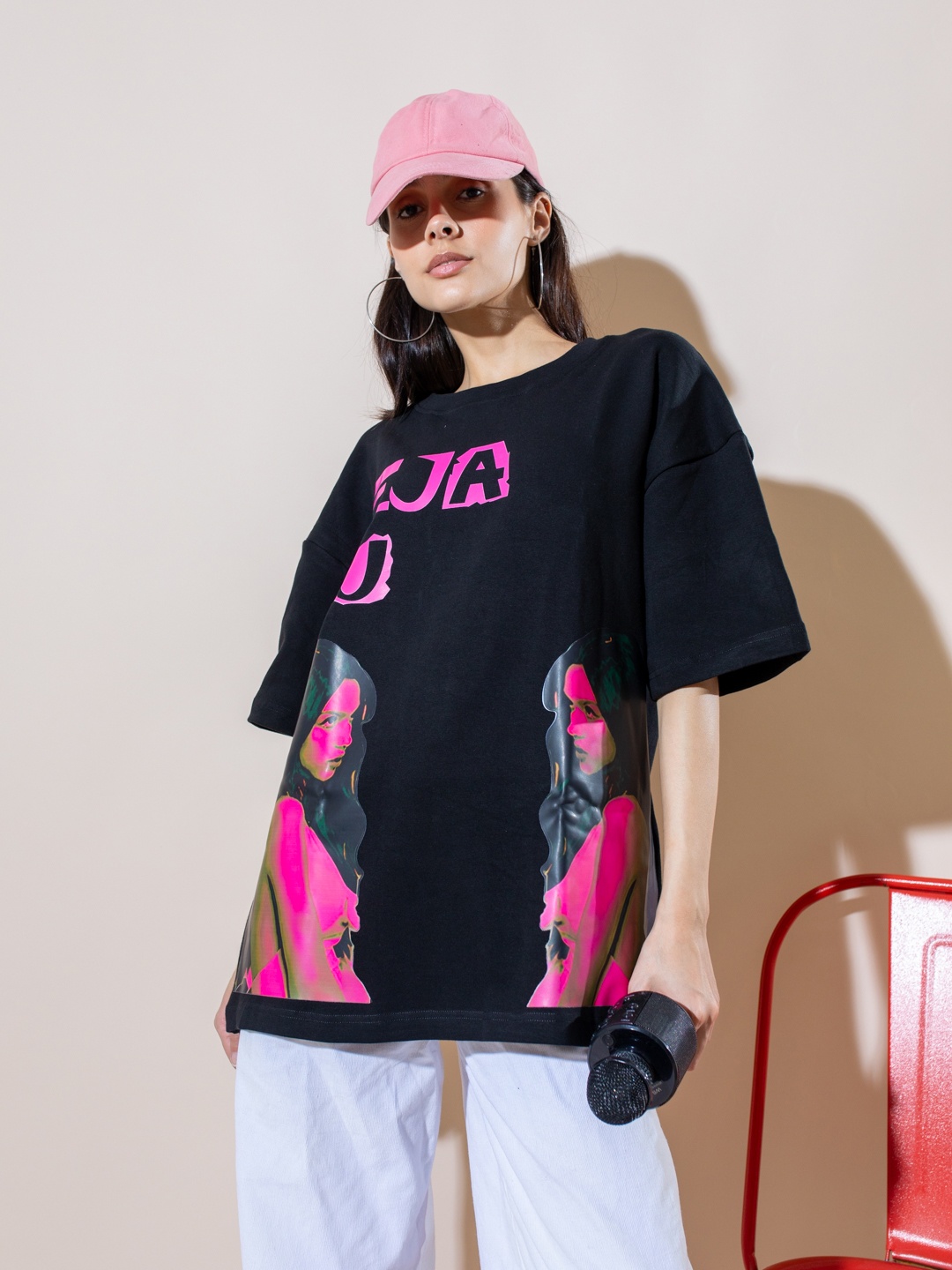 

Stylecast X Hersheinbox Printed Oversized Longline Cotton T-shirt, Black
