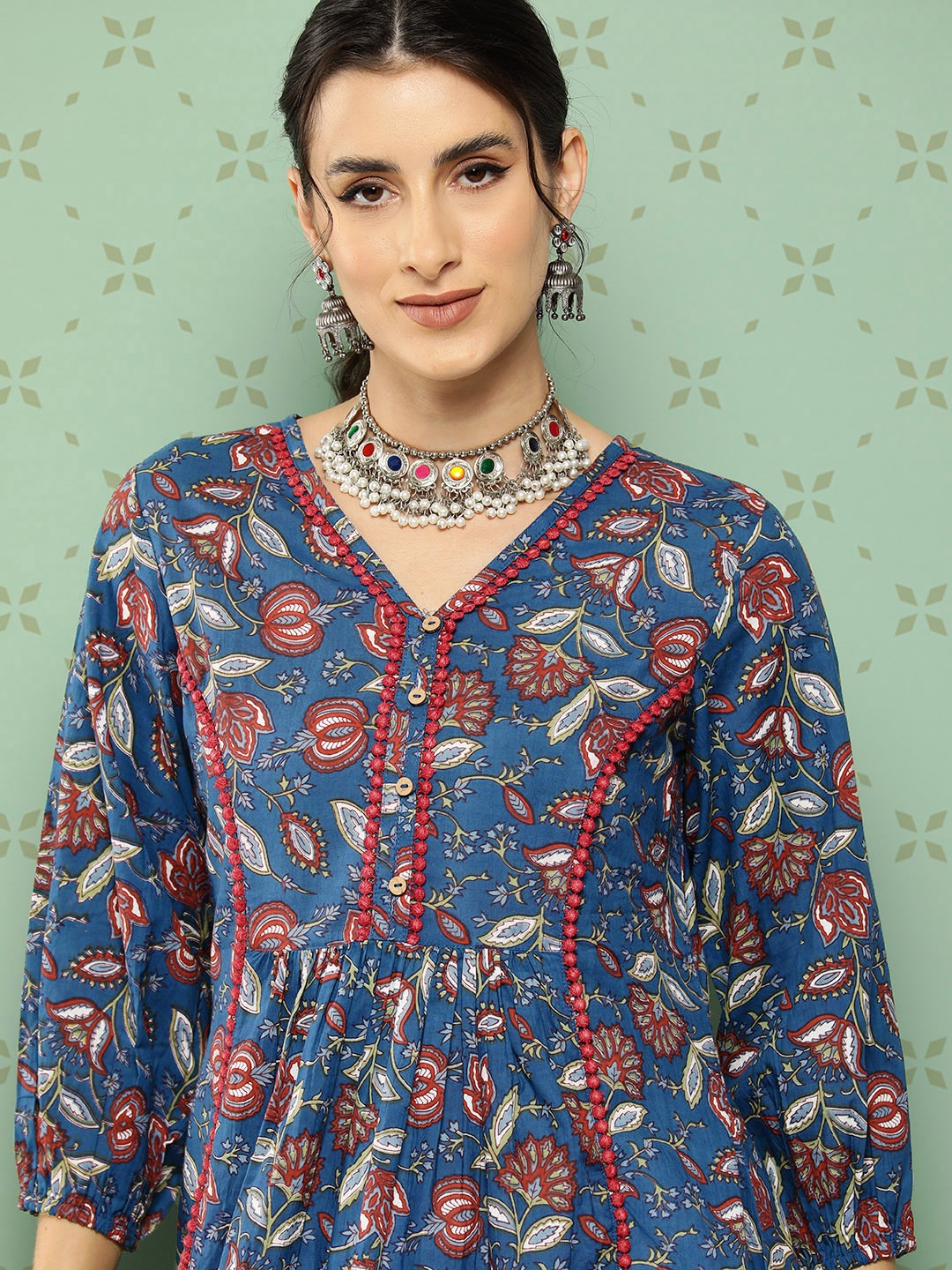

Janasya Women Floral Printed Cotton Kurta, Navy blue
