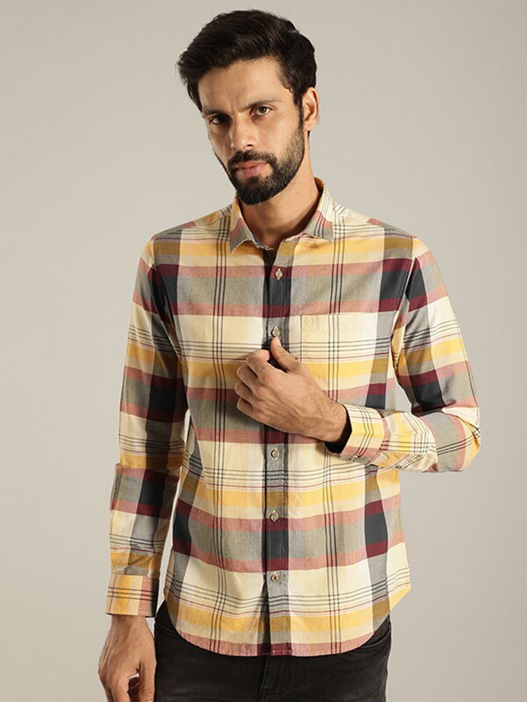 

Indian Terrain Chiseled Slim Fit Tartan Checks Spread Collar Pure Cotton Casual Shirt, Beige