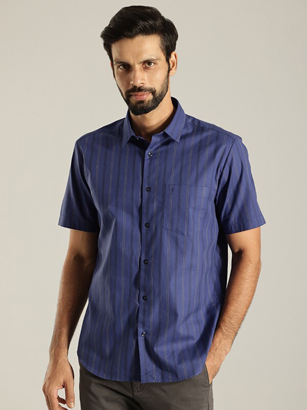 

Indian Terrain India Slim Vertical Striped Pure Cotton Casual Shirt, Navy blue