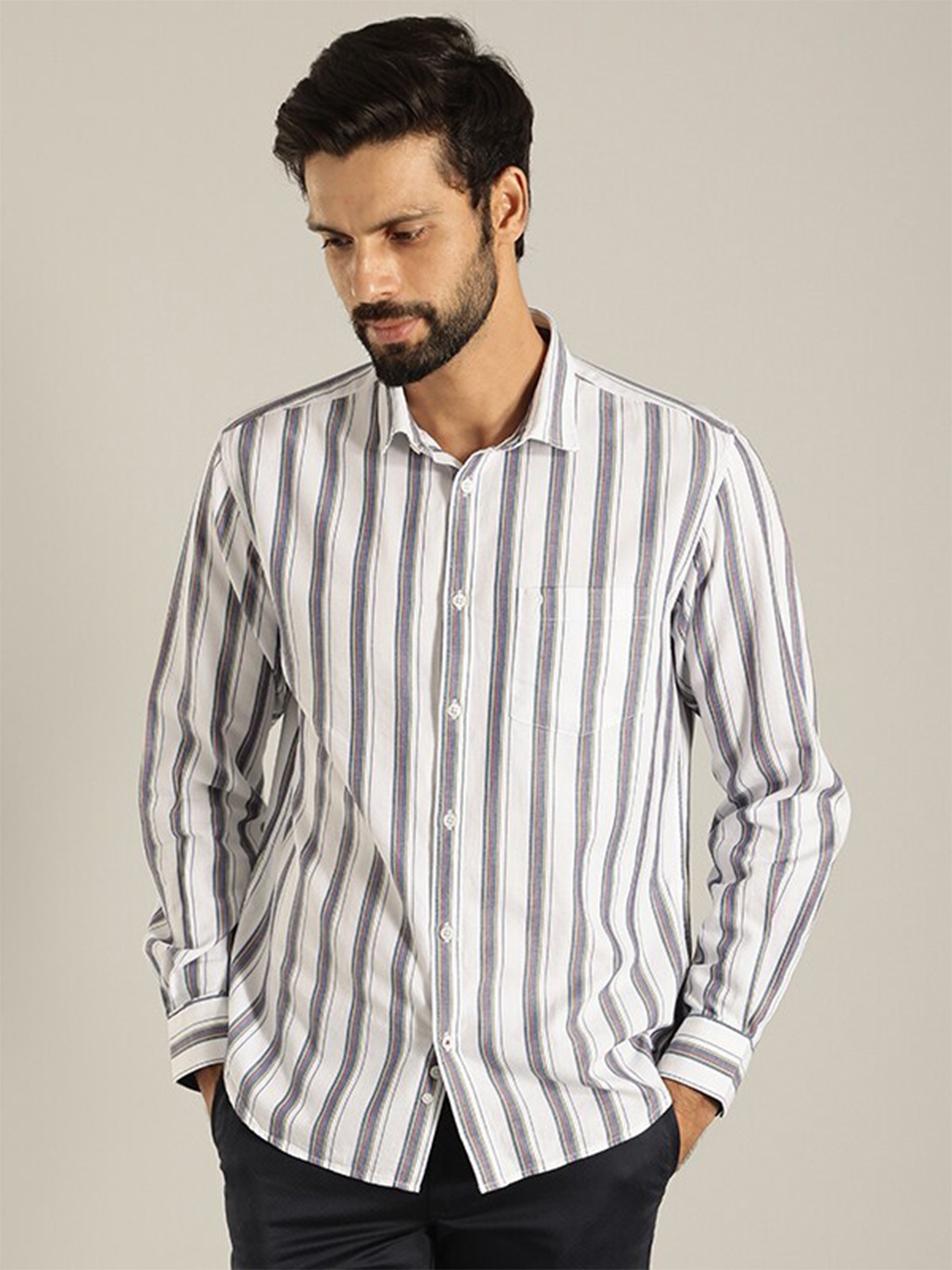 

Indian Terrain India Slim Vertical Stripes Striped Pure Cotton Casual Shirt, White