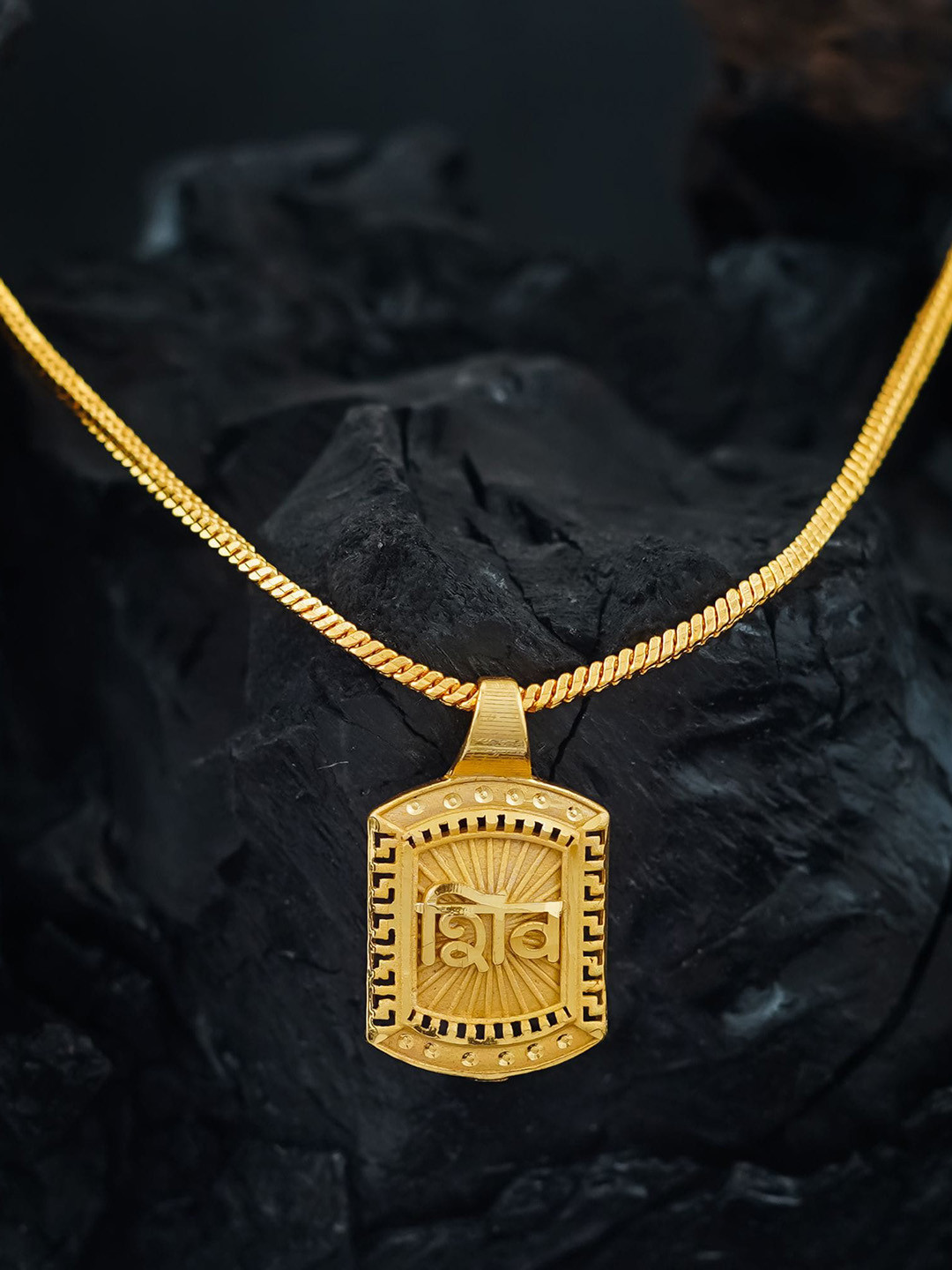 

MANSIYAORANGE Set Of 3 Gold-Plated Pendants