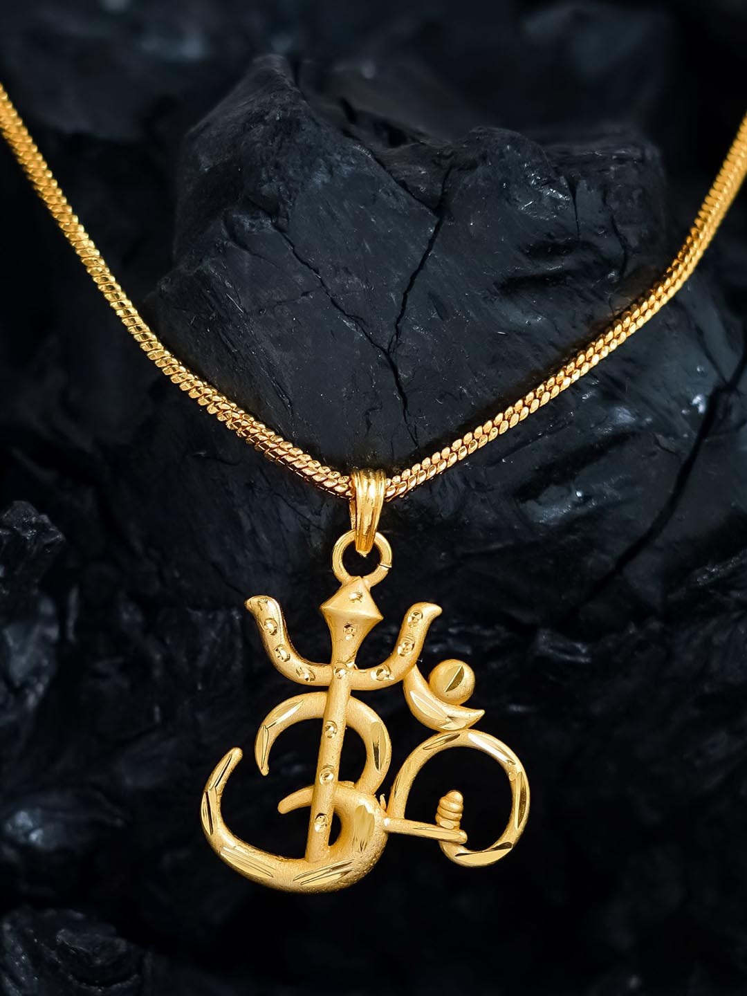 

MANSIYAORANGE Gold Plated Om Pendant With Chain