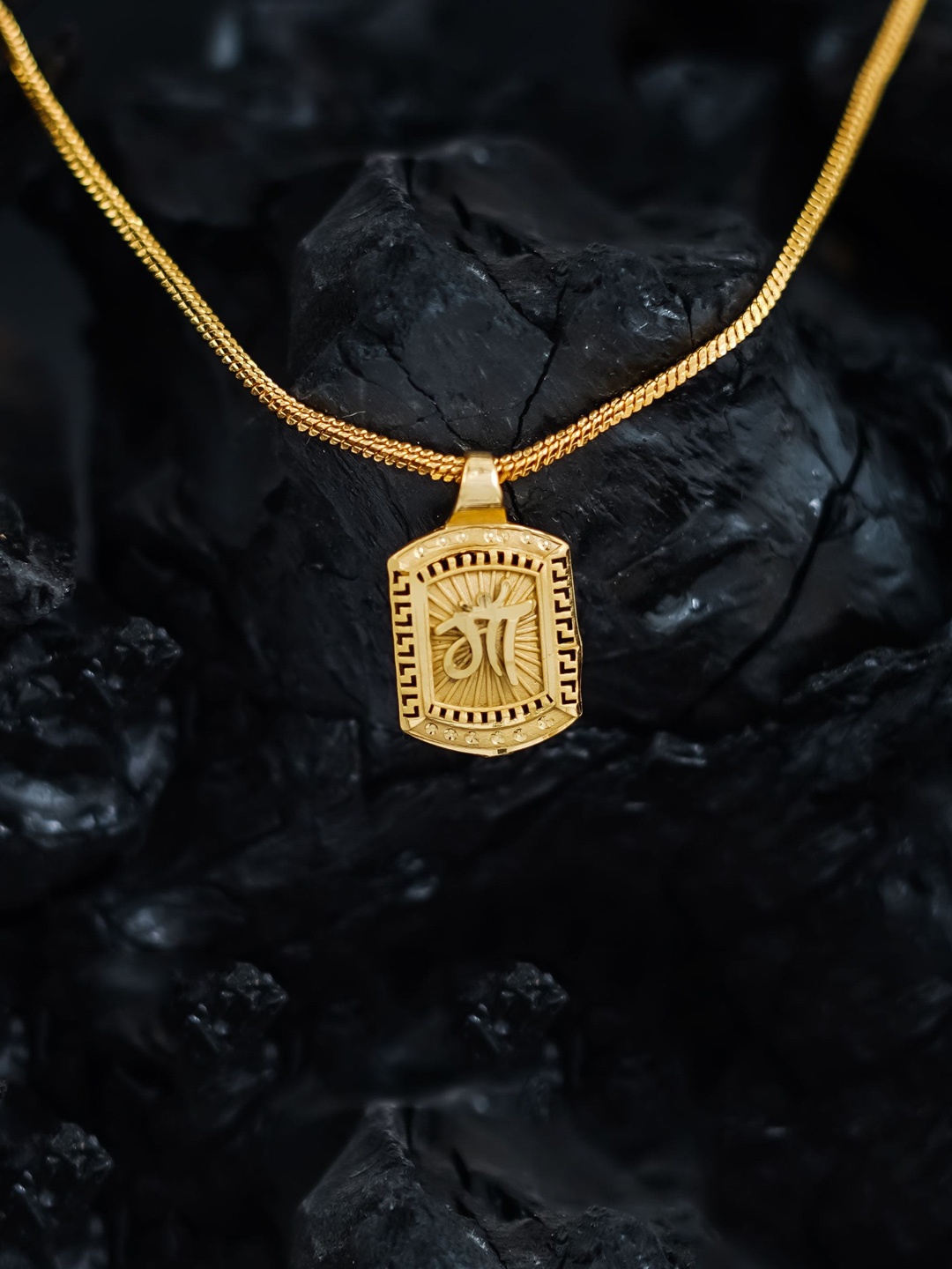 

MANSIYAORANGE Set Of 2 Gold-Plated Pendants With Chain
