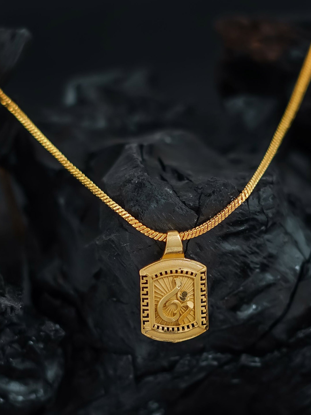 

MANSIYAORANGE Set Of 2 Gold-Plated Pendants With Chain