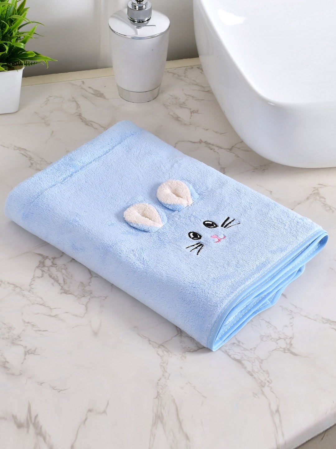 

Bajo's Blue & White Printed 650 GSM Microfiber Bath Towel