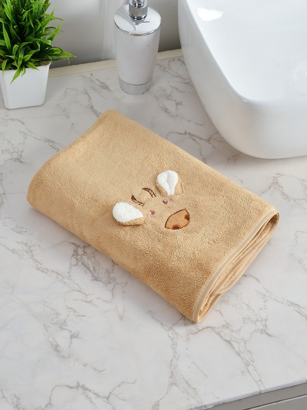 

Bajo's Brown Printed 650 GSM Microfiber Bath Towel