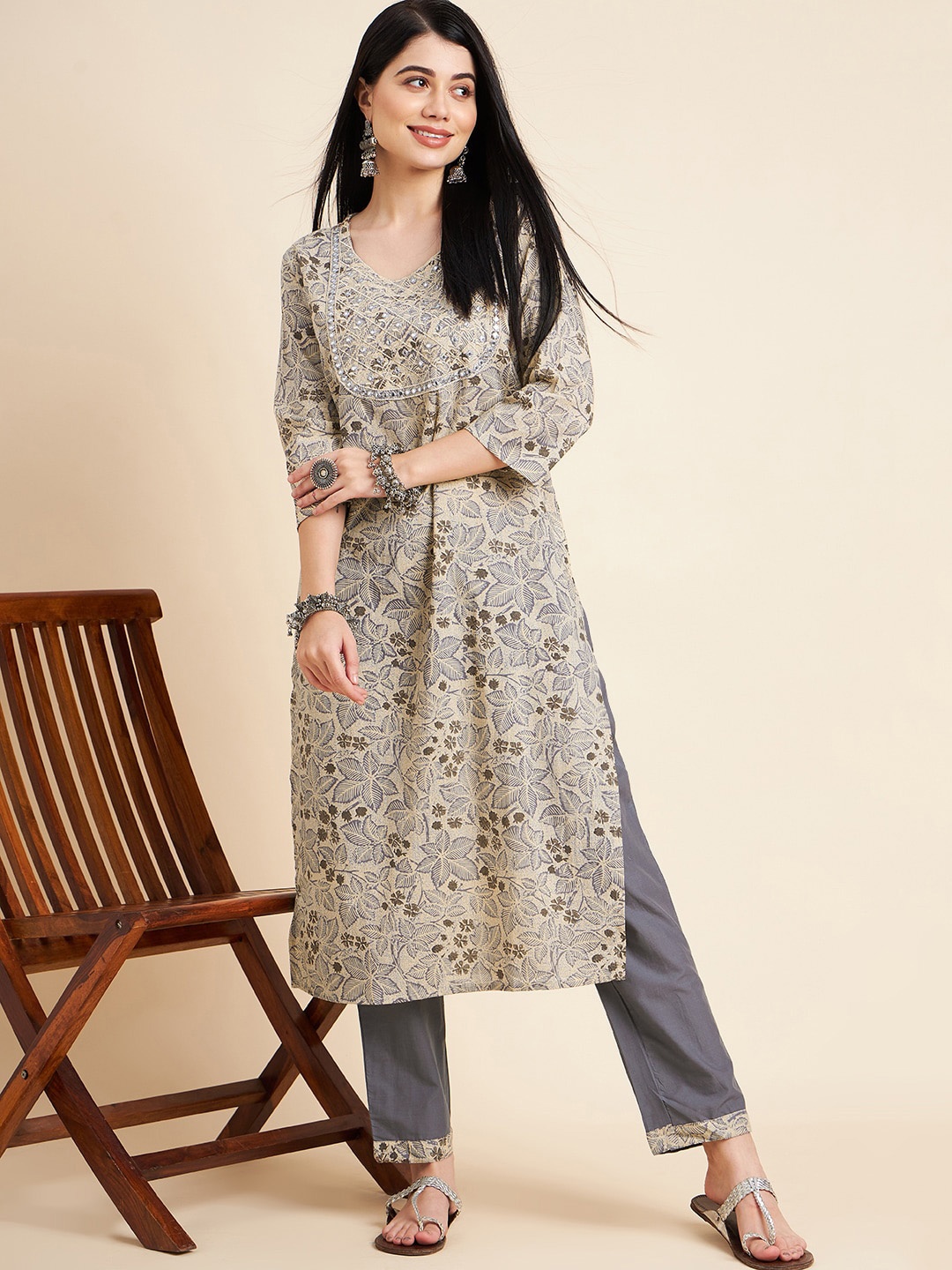 

DIVYANK Ethnic Motifs Printed Pure Cotton Kurta with Trousers, Grey