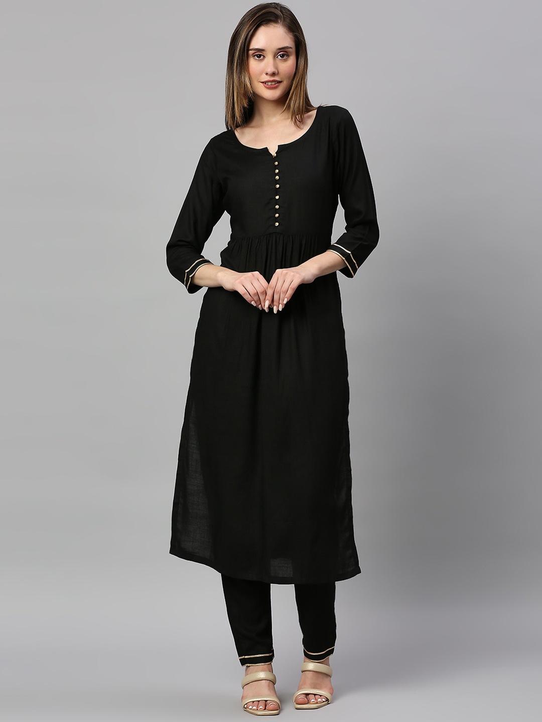 

Anuthi Gotta Patti Detail Pleated Kurta with Trousers, Black