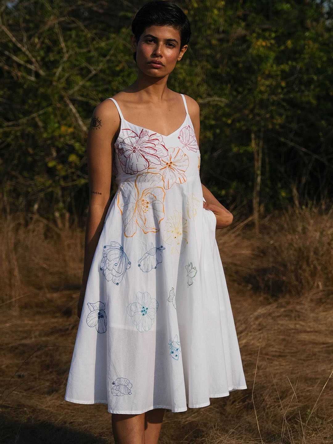 

OKHAI Floral Embroidered Shoulder Straps Mirror Work Pure Cotton Midi Dress, White