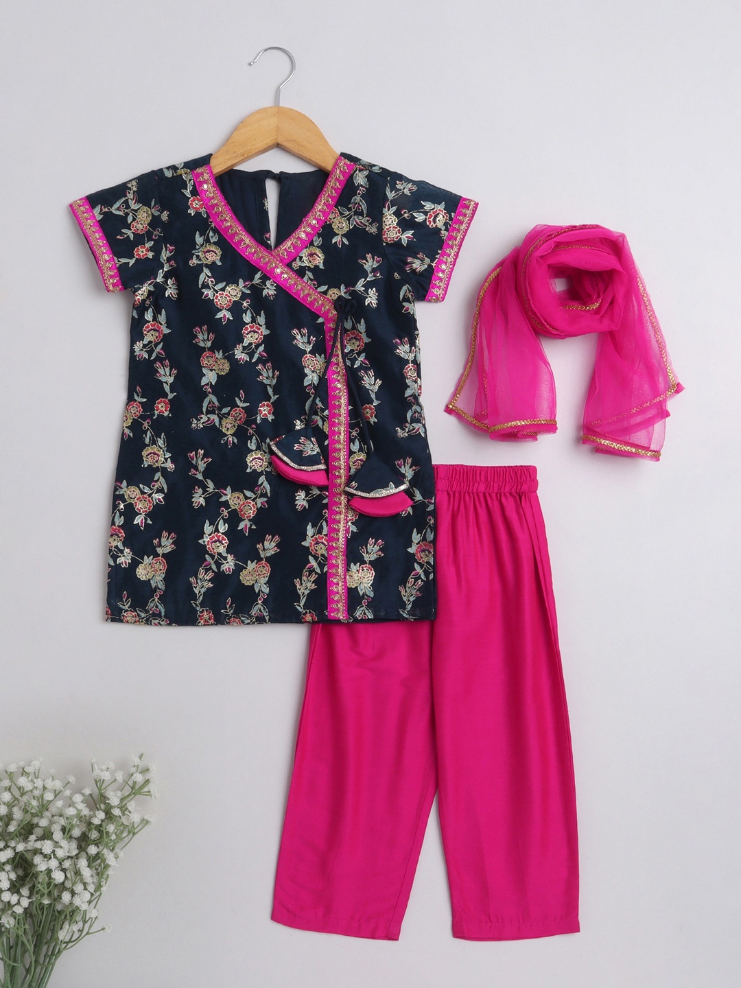 

The Magic Wand Girls Floral Printed Angrakha Kurta with Salwar & With Dupatta, Navy blue